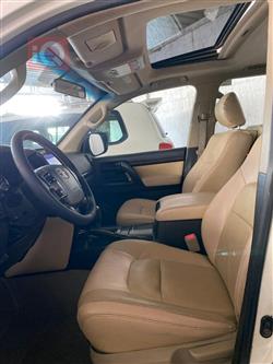 تۆیۆتا لاند کروزەر